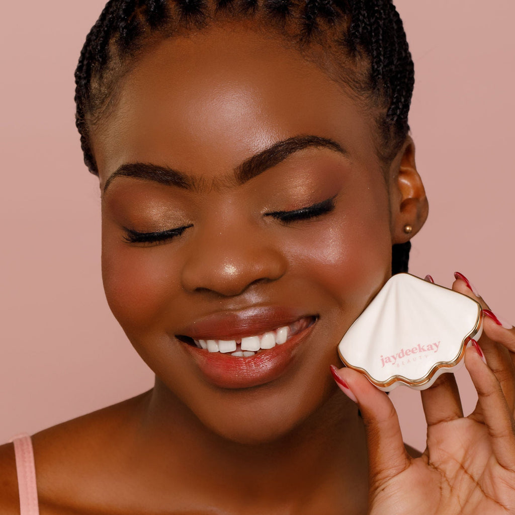 Glow Tide Seashell Highlighter