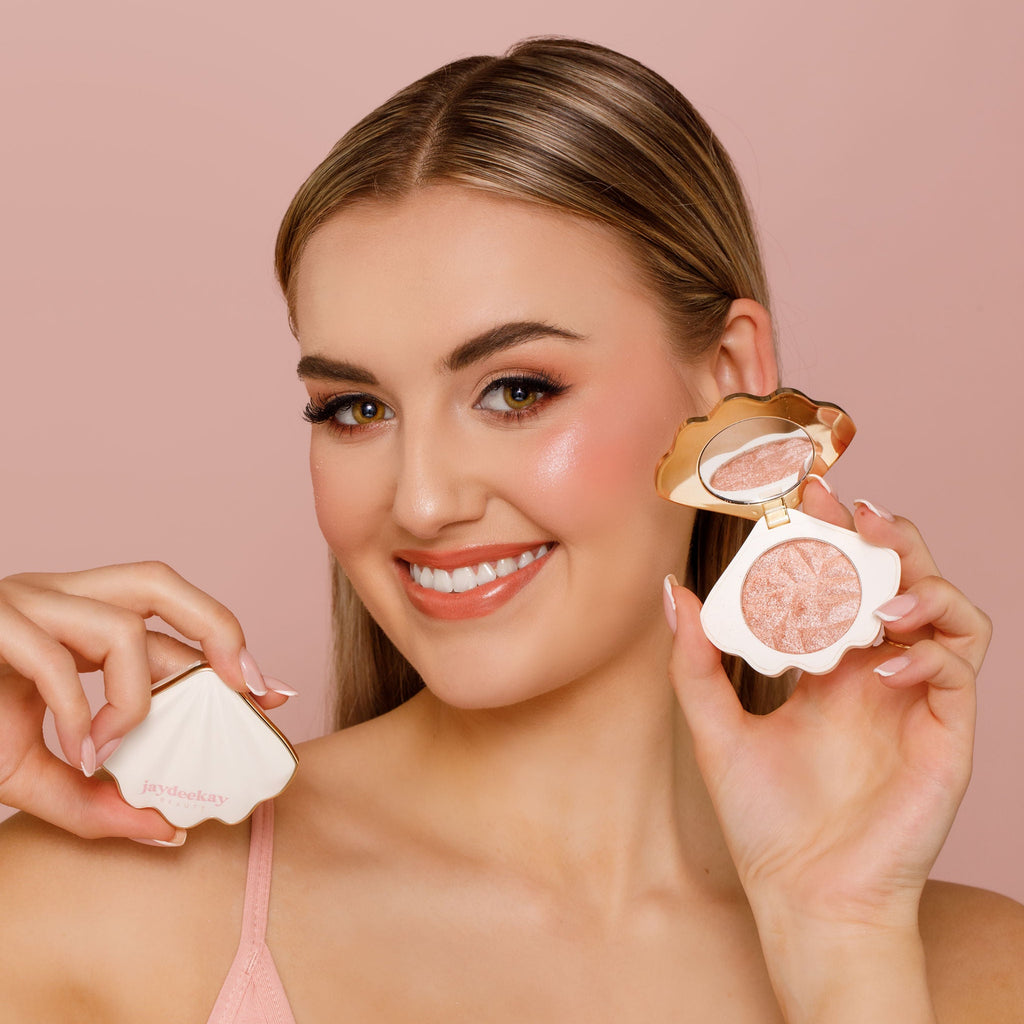 Glow Tide Seashell Highlighter